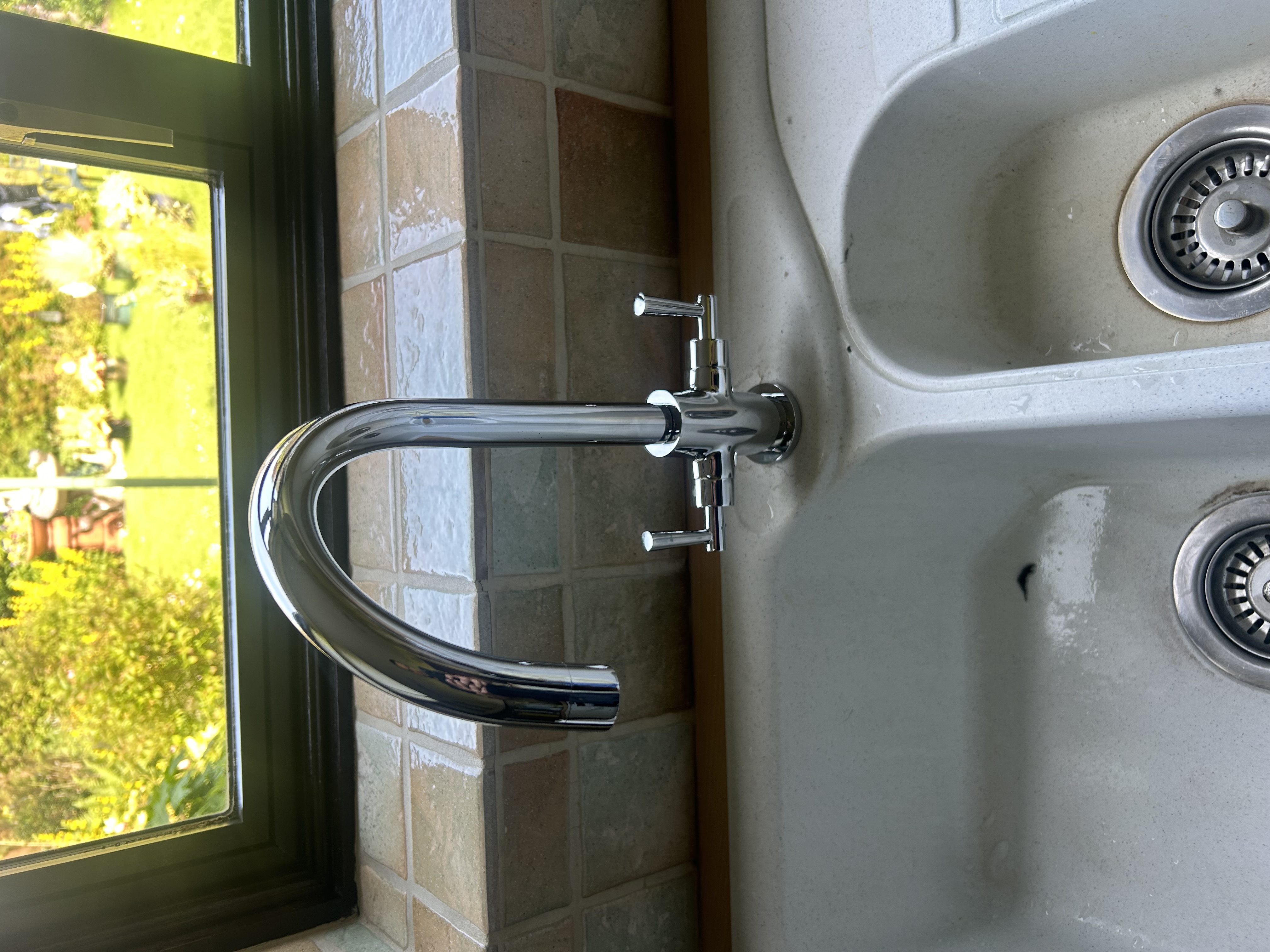 Plumbing repairs with tidy pipework